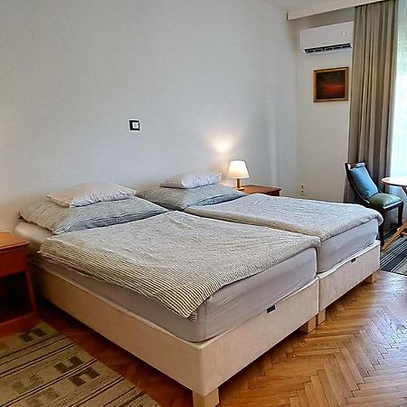 Forestine Guesthouse ヘーヴィーズ エクステリア 写真