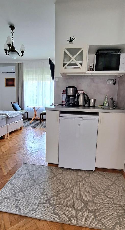 Forestine Guesthouse ヘーヴィーズ エクステリア 写真