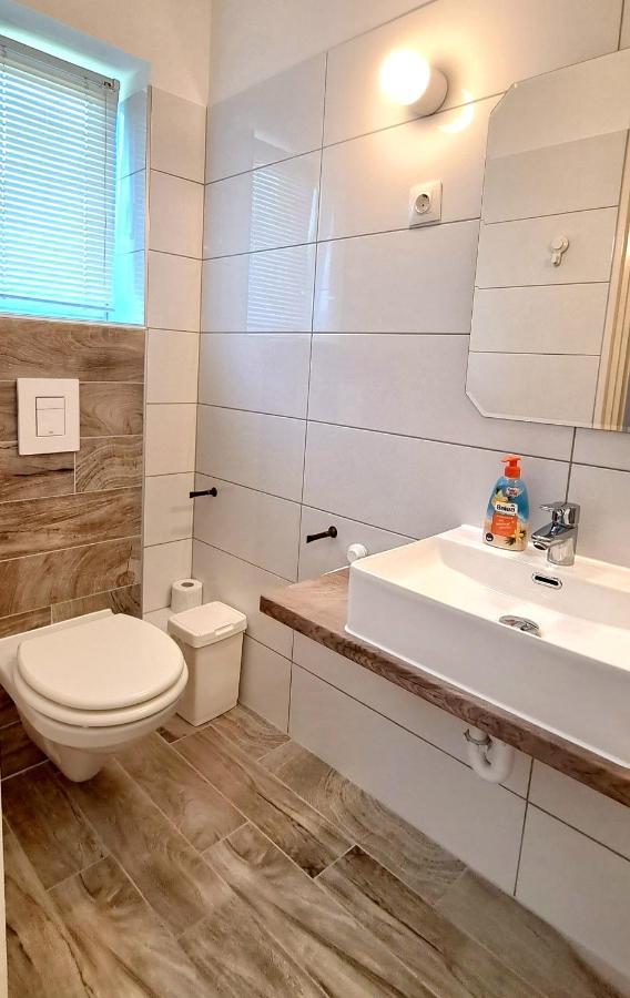 Forestine Guesthouse ヘーヴィーズ エクステリア 写真
