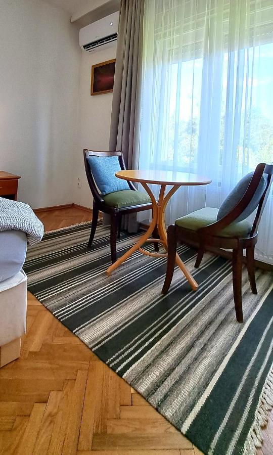 Forestine Guesthouse ヘーヴィーズ エクステリア 写真