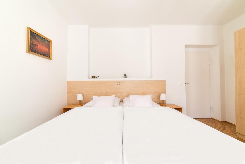 Forestine Guesthouse ヘーヴィーズ エクステリア 写真