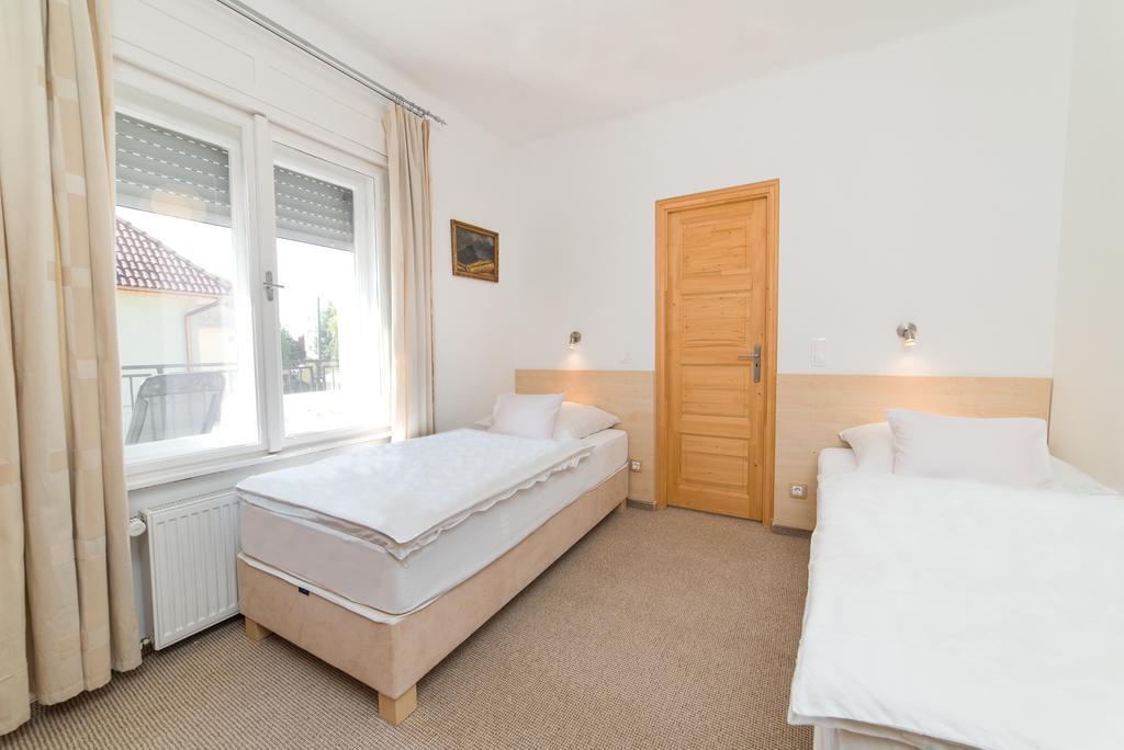 Forestine Guesthouse ヘーヴィーズ エクステリア 写真