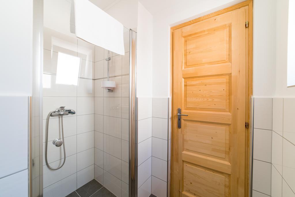 Forestine Guesthouse ヘーヴィーズ エクステリア 写真